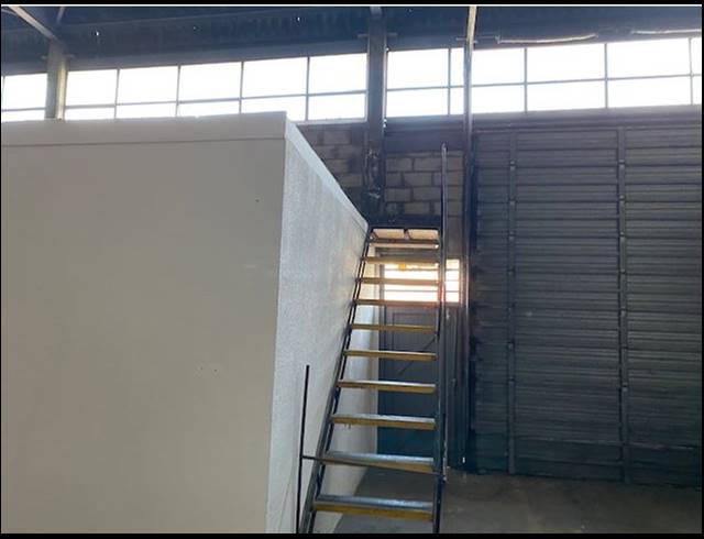 475M² WAREHOUSE TO LET IN RETREAT